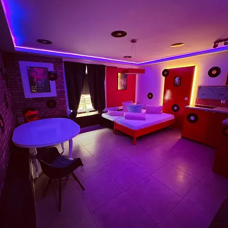 Апартаменты Analog Red